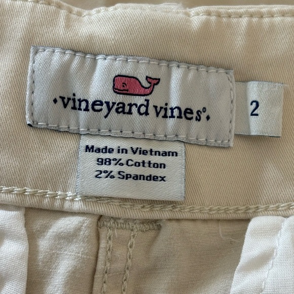 Vineyard Vines Tan Shorts Bermuda Size 2 - Picture 2 of 5